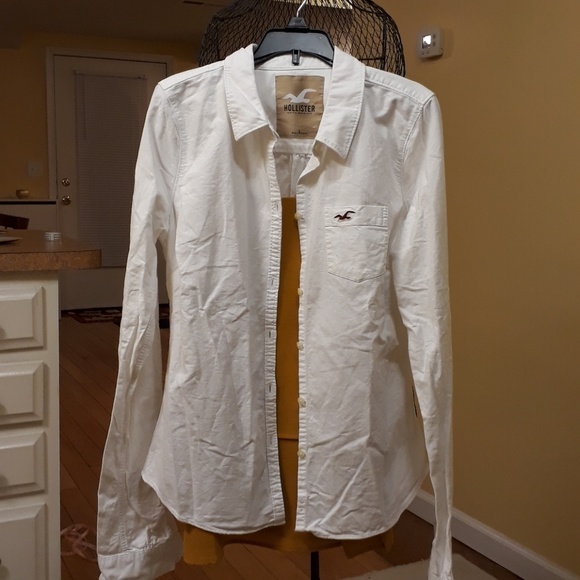 Hollister Tops - Hollister 100%Cotton Button Down Long Sleeve Shirt